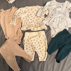 Baby Clothing Set with Floral Patterns